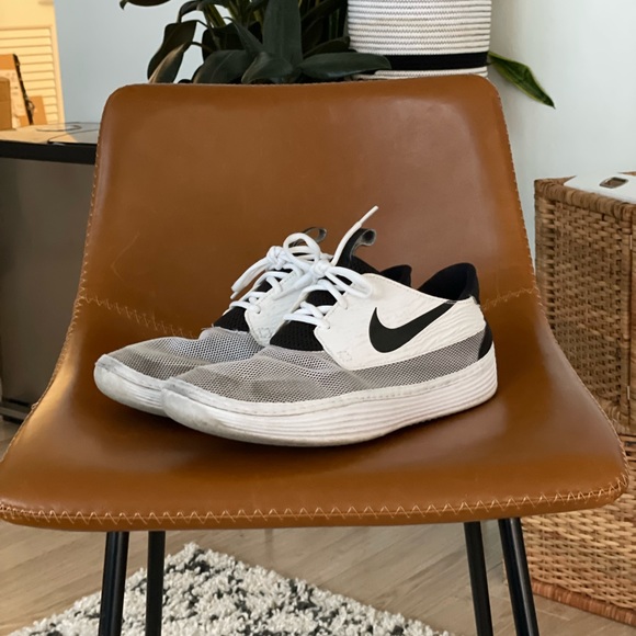 Nike Solarsoft Moccasins, Men’s size 10 - Picture 2 of 3